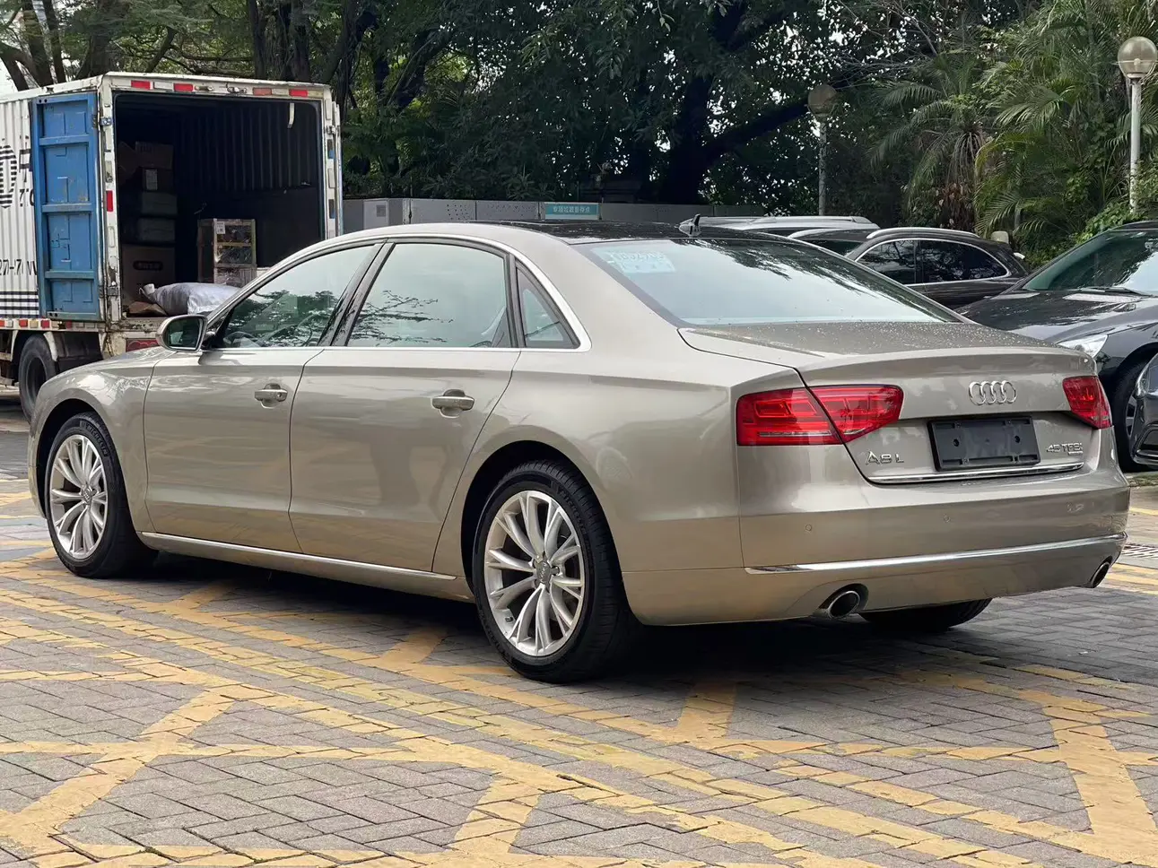 Audi A8
