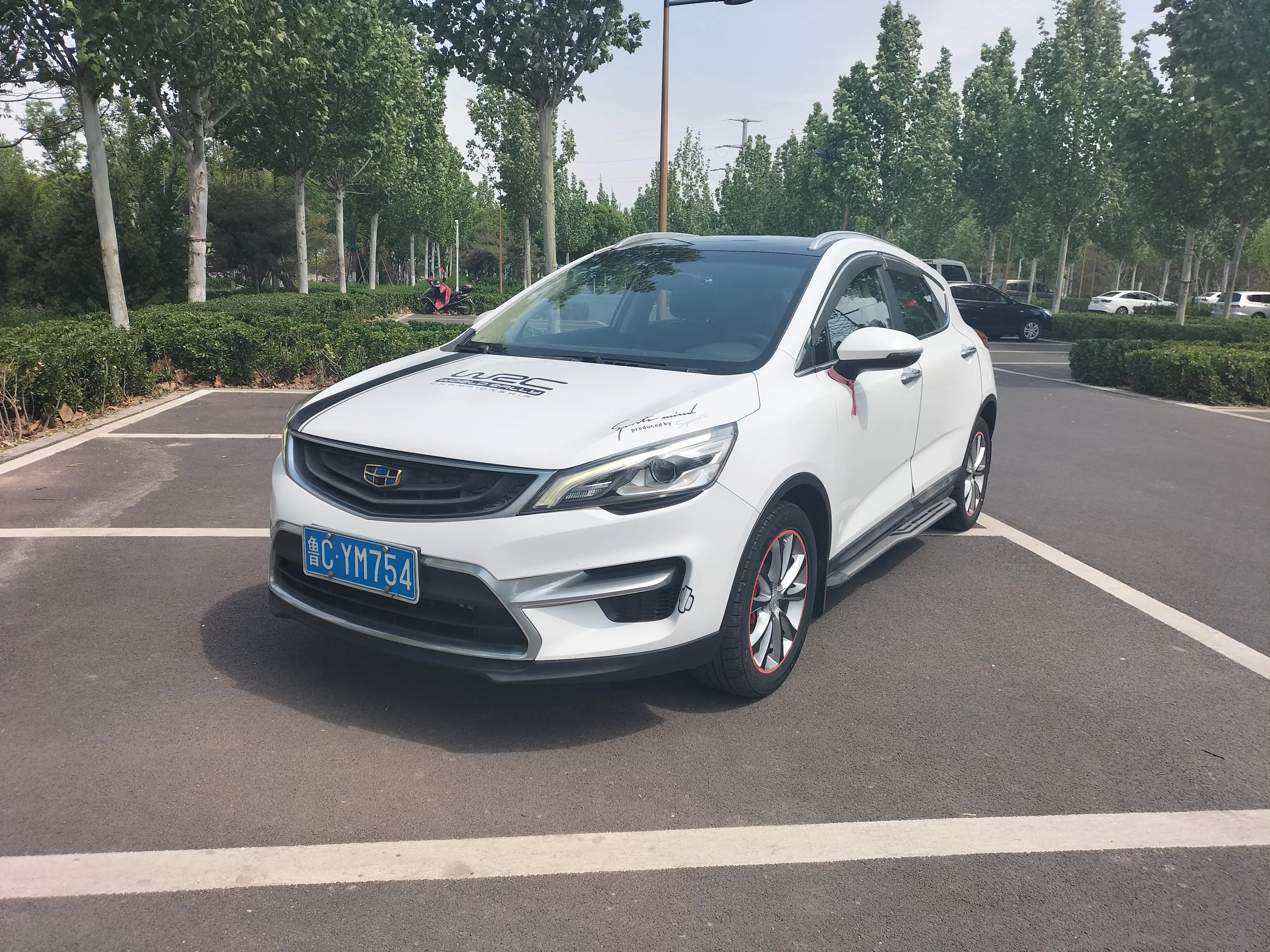 Geely Emgrand GS  из Китая