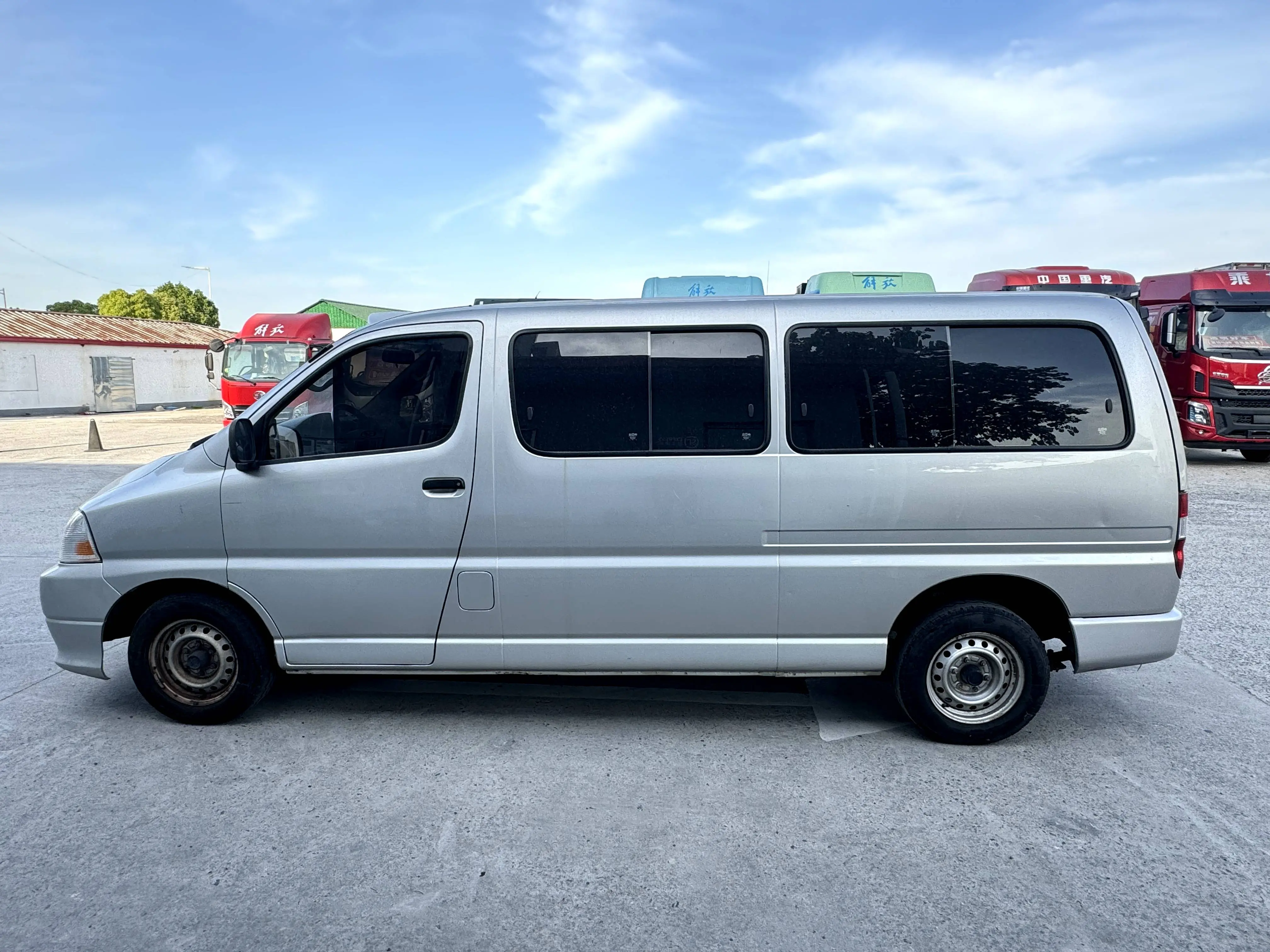 Golden cup Jinbei Express