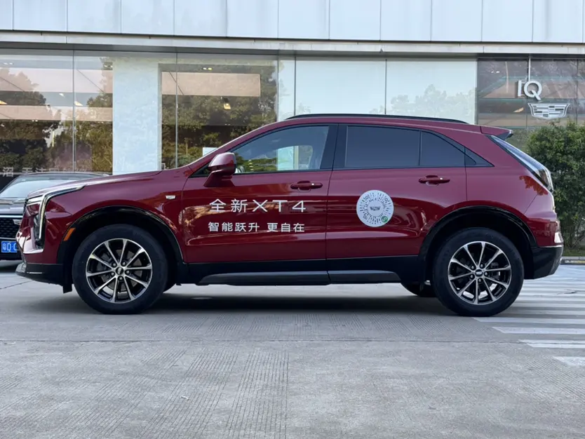 Cadillac XT4