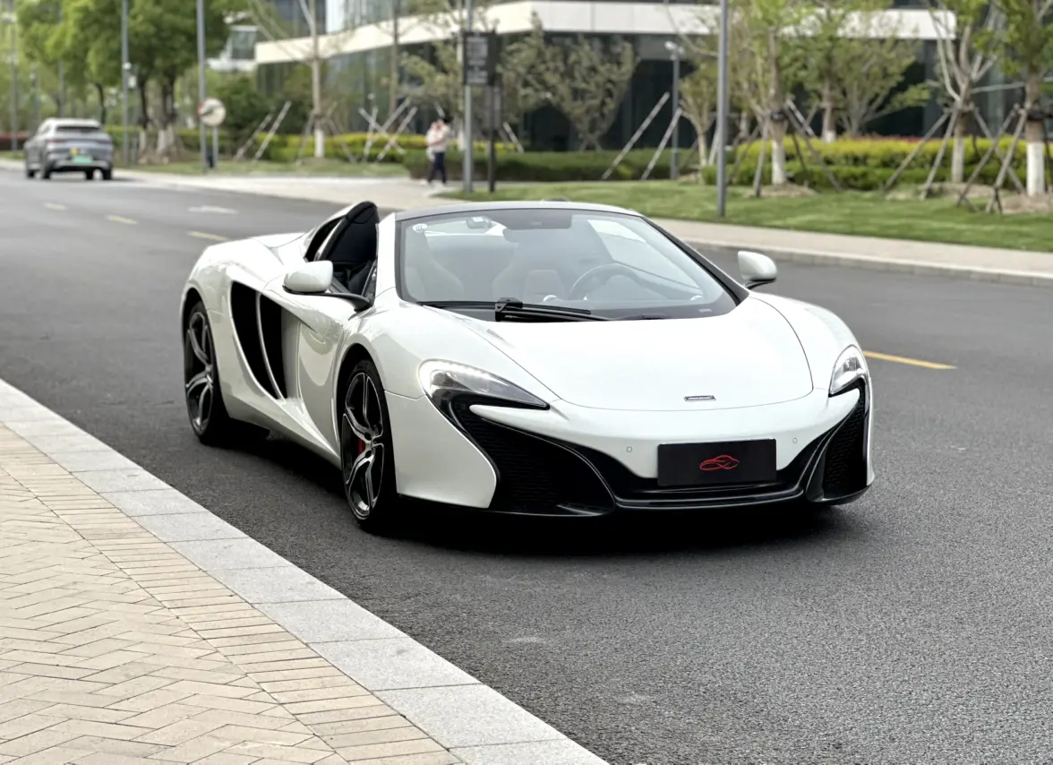 McLaren 625C