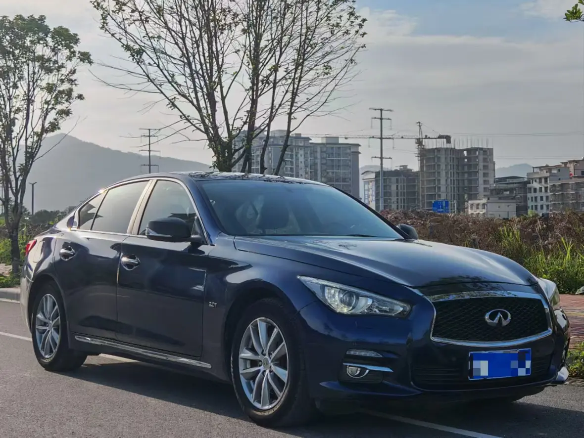 Infiniti Q50L