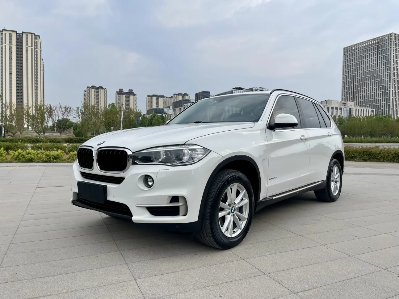BMW X5 (imported)