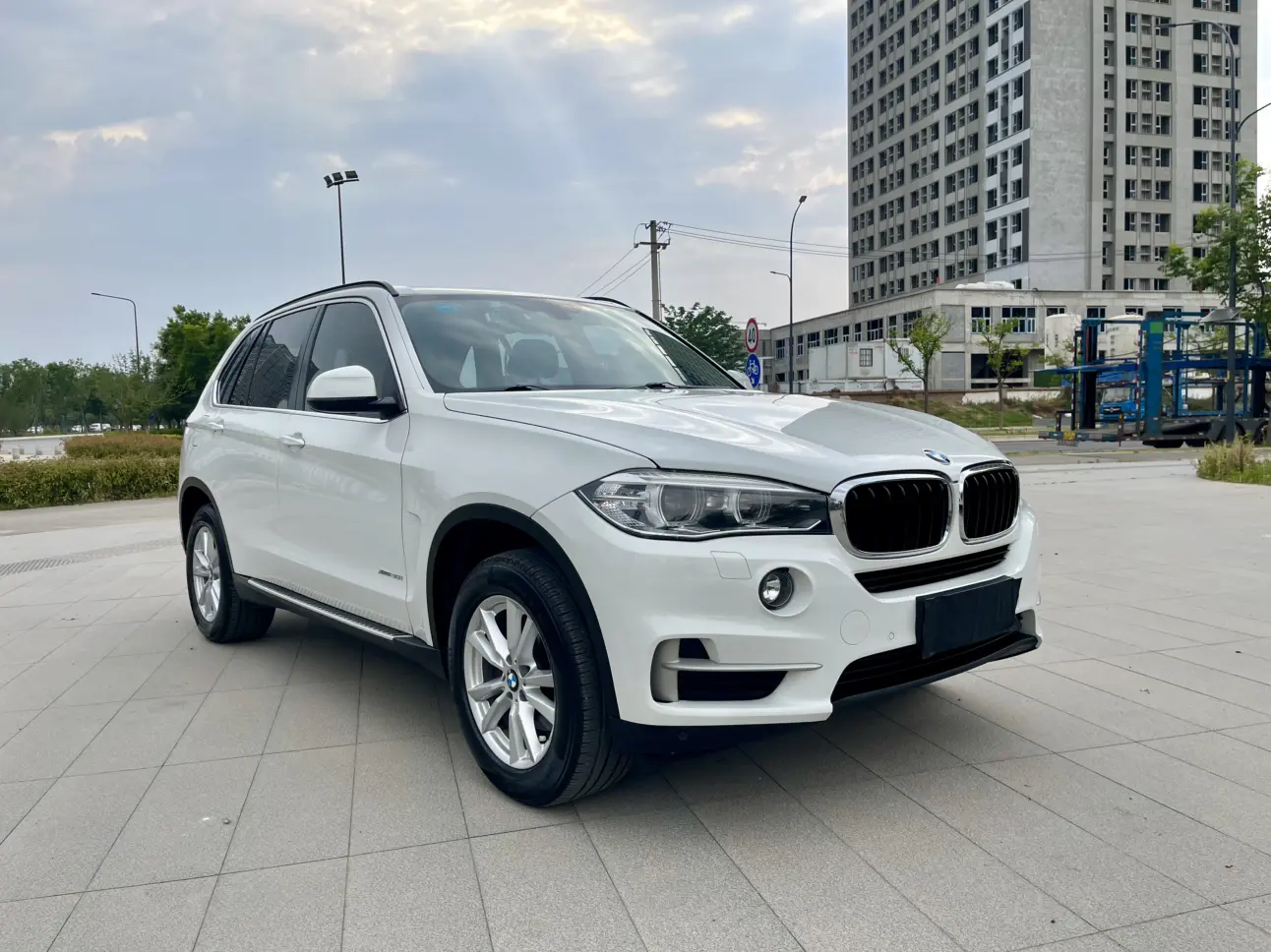 BMW X5 (imported)