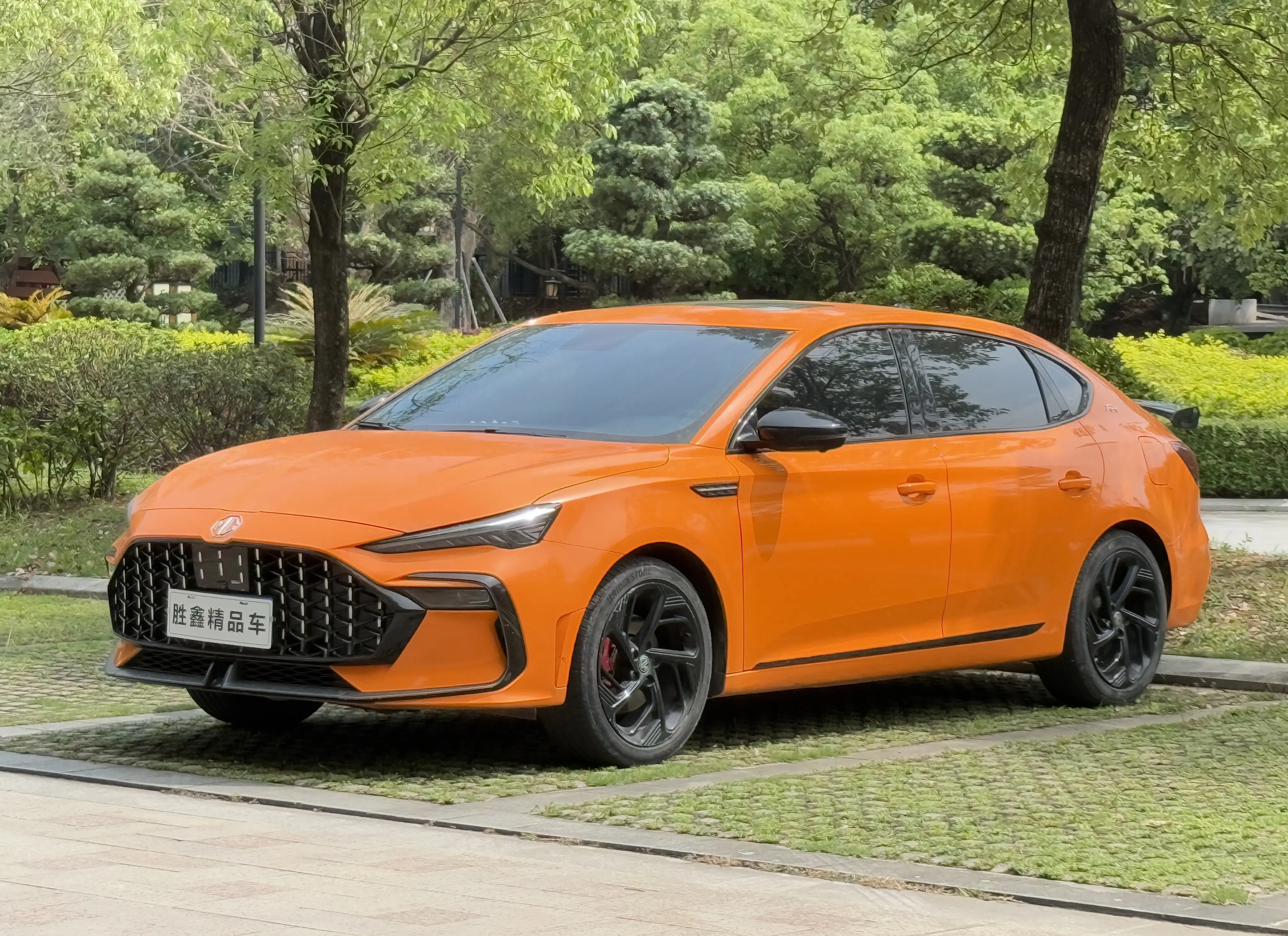 MG 6  из Китая