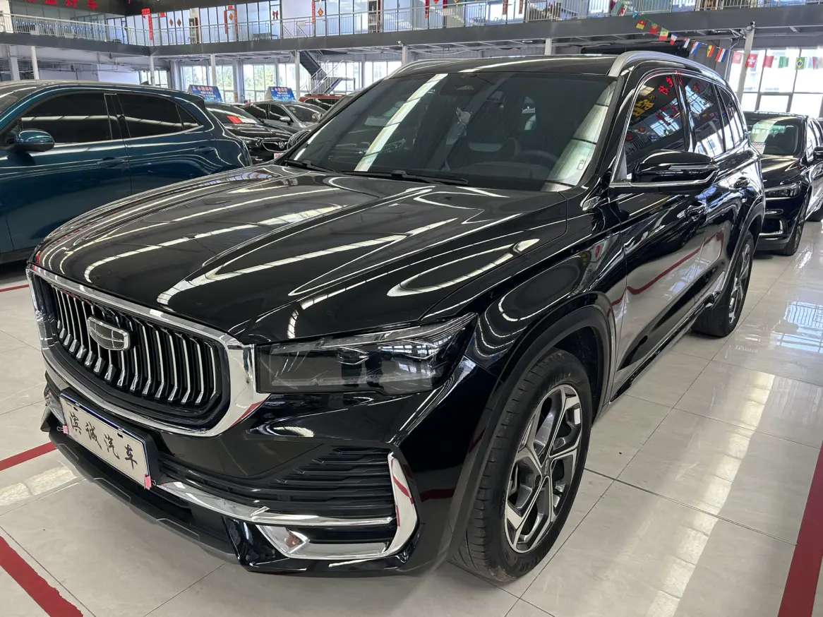 Geely Xingyue L  из Китая