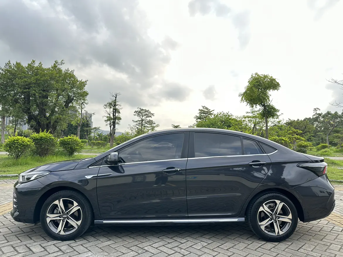 Omoda S5