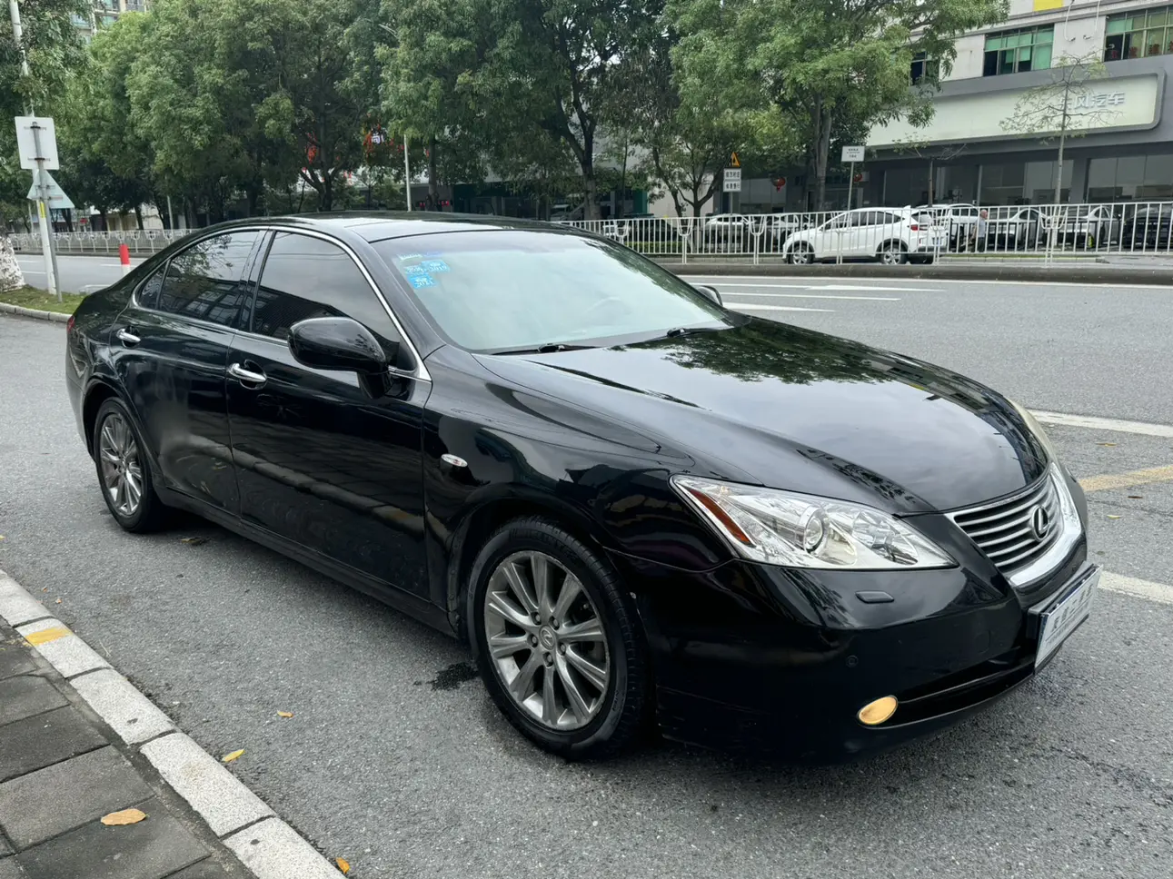 Lexus ES