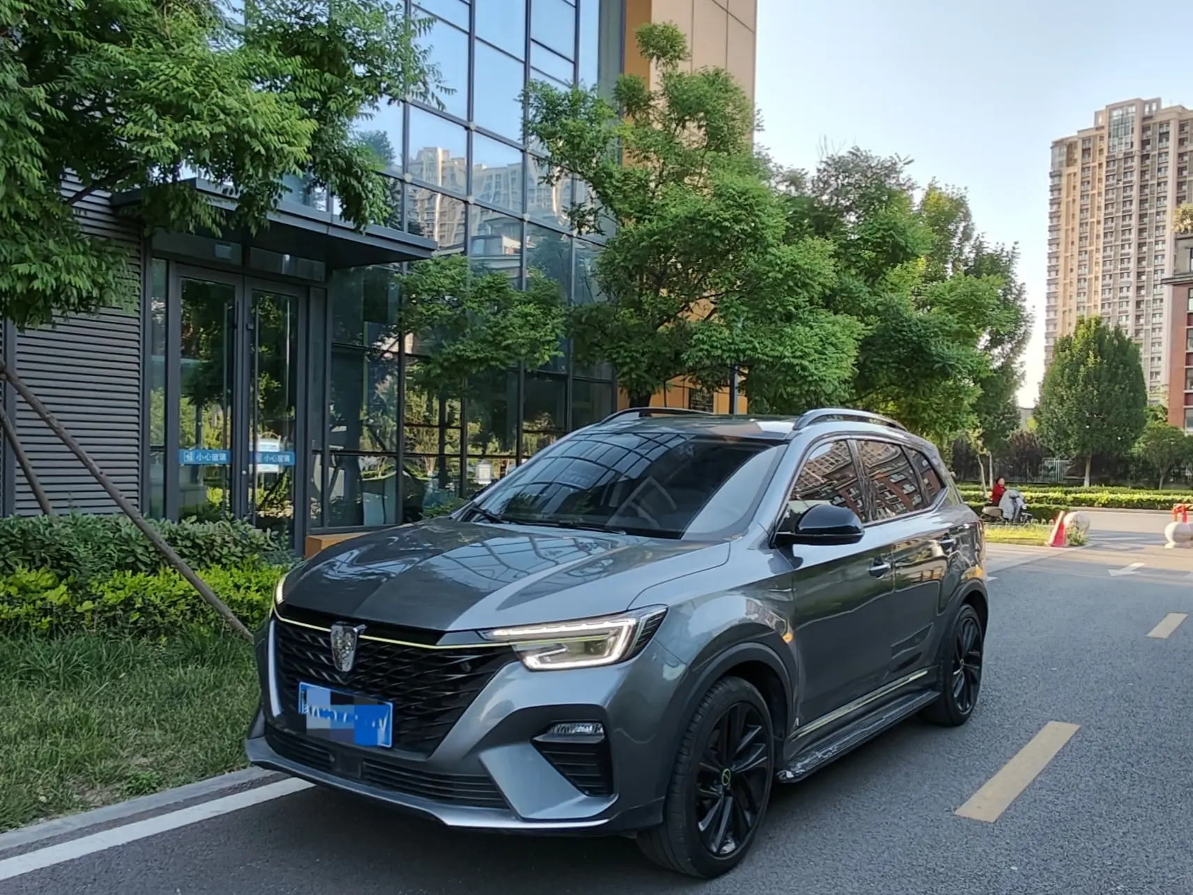 Roewe RX5  из Китая