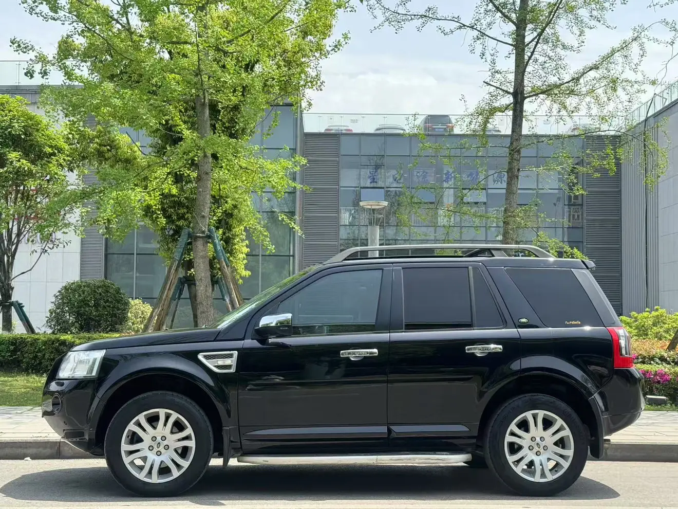 Land Rover Freelander 2