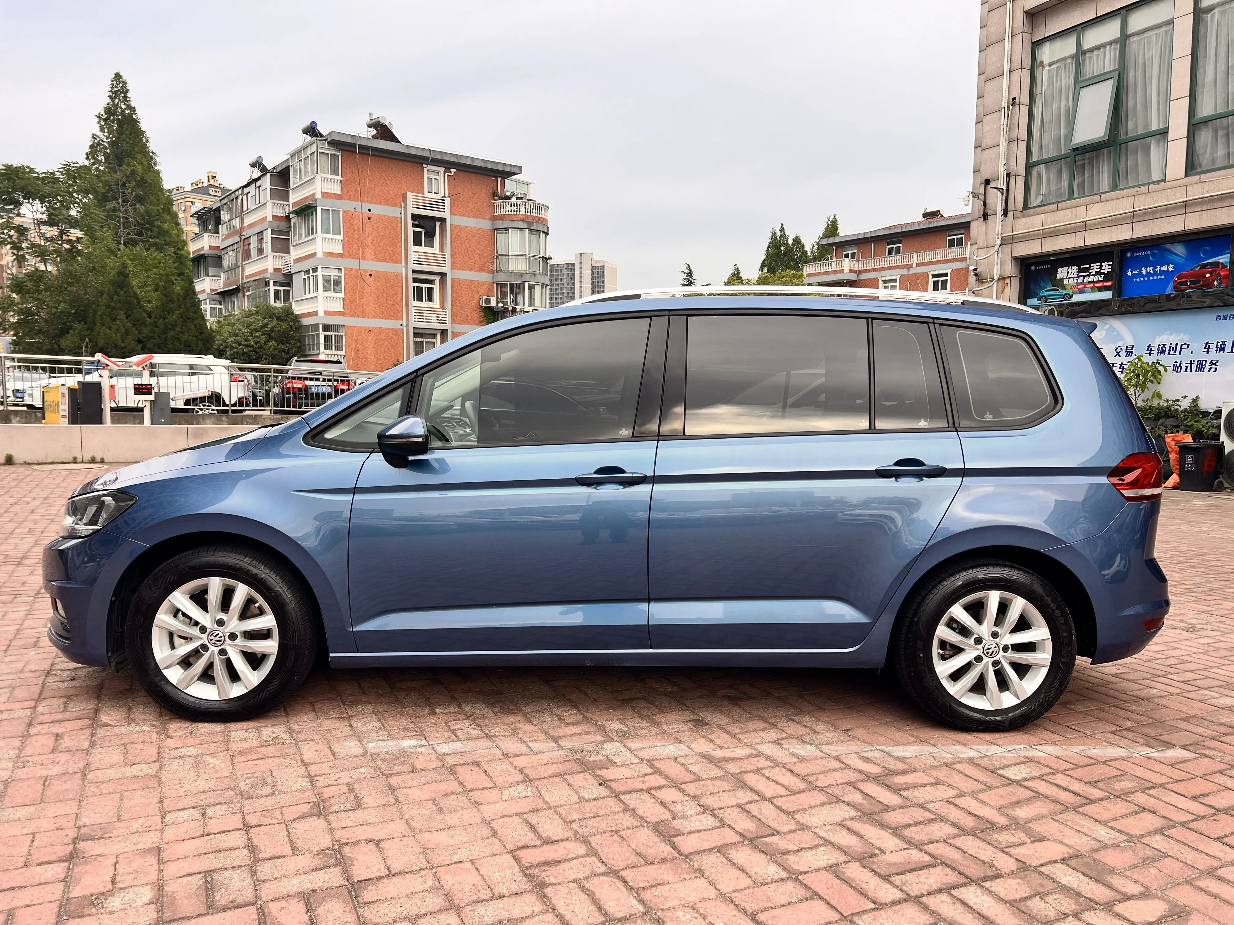 Volkswagen Touran L