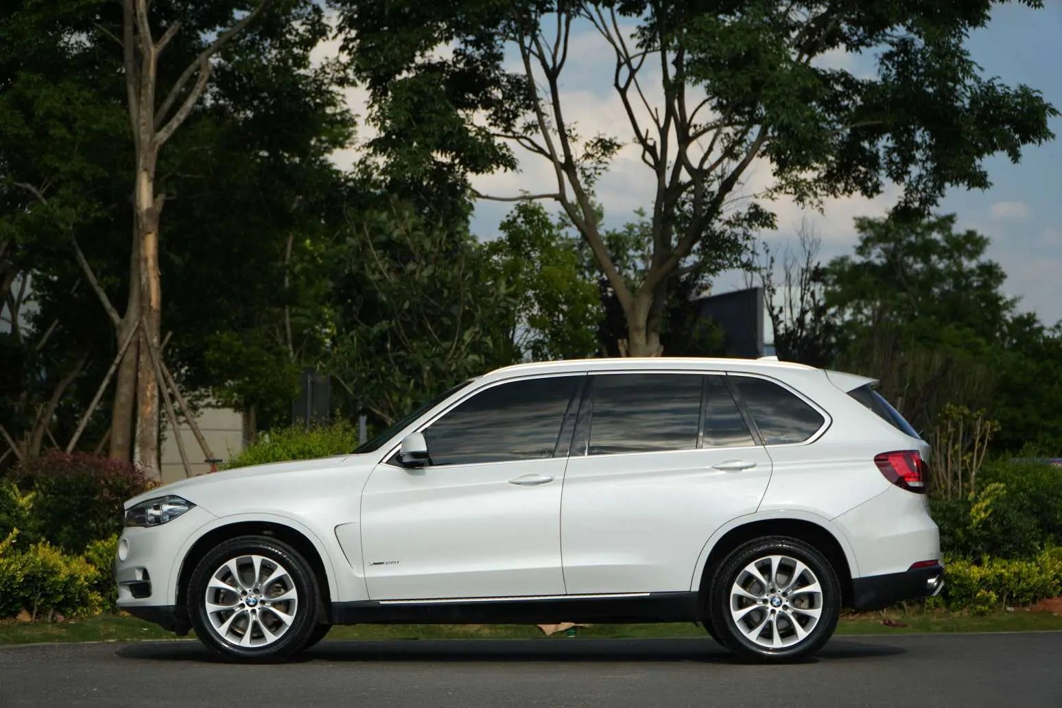 BMW X5 (imported)