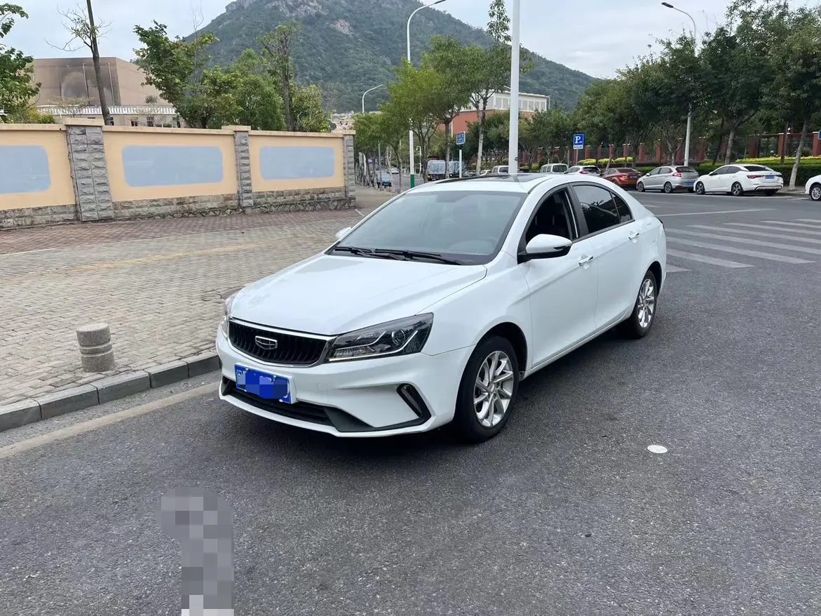 Geely Emgrand  из Китая
