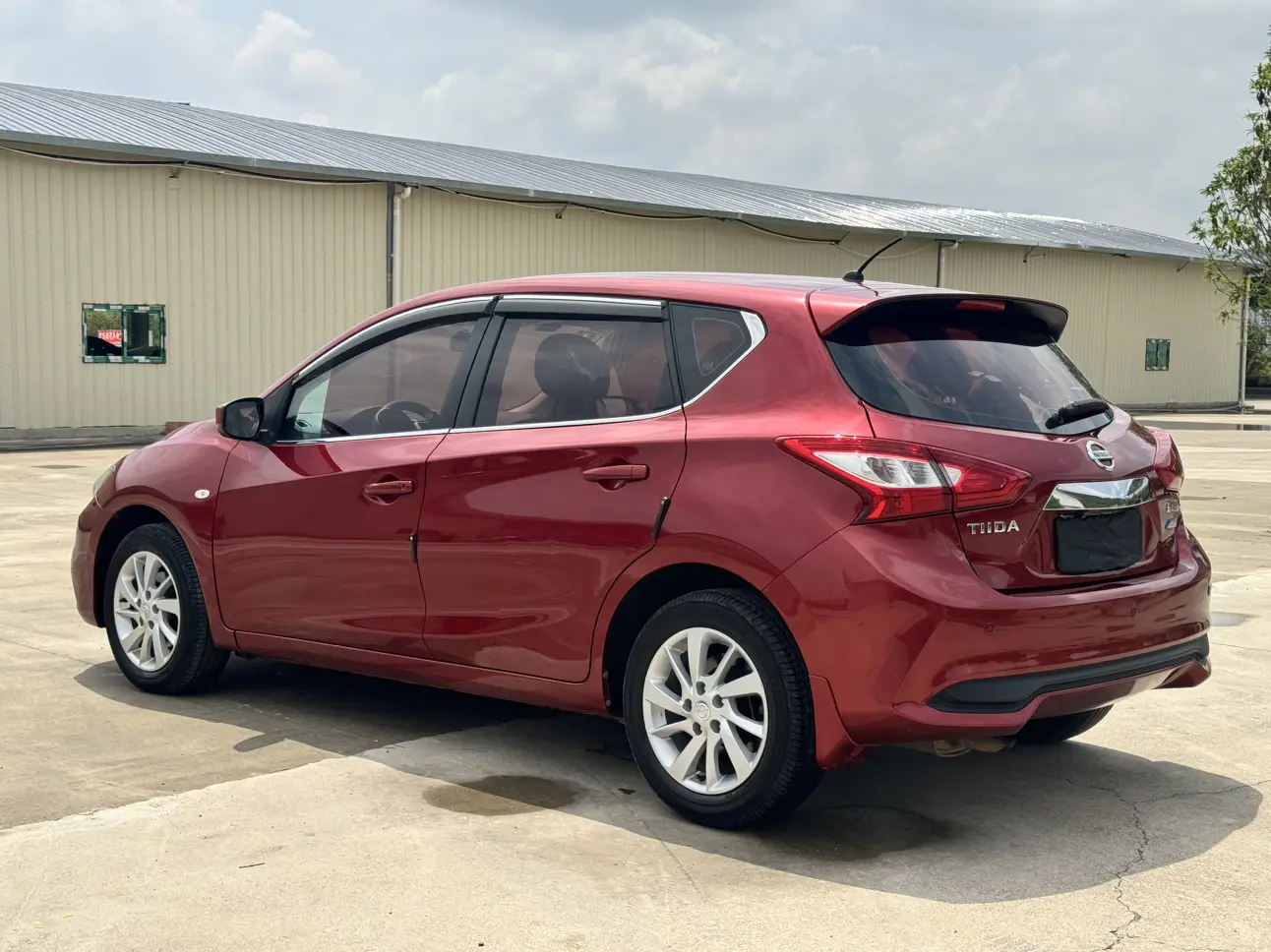 Nissan Tiida