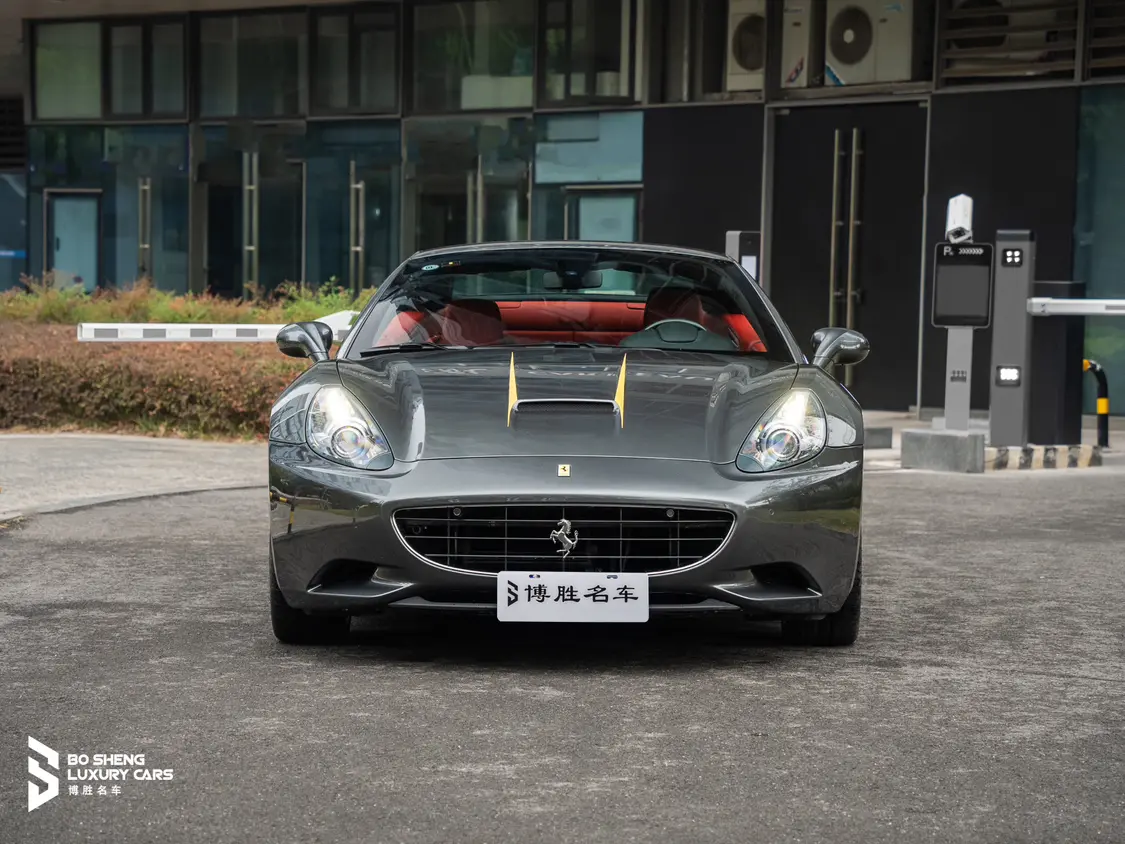 Ferrari California T