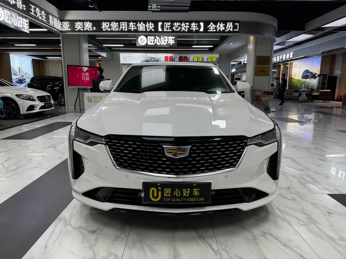 Cadillac CT4