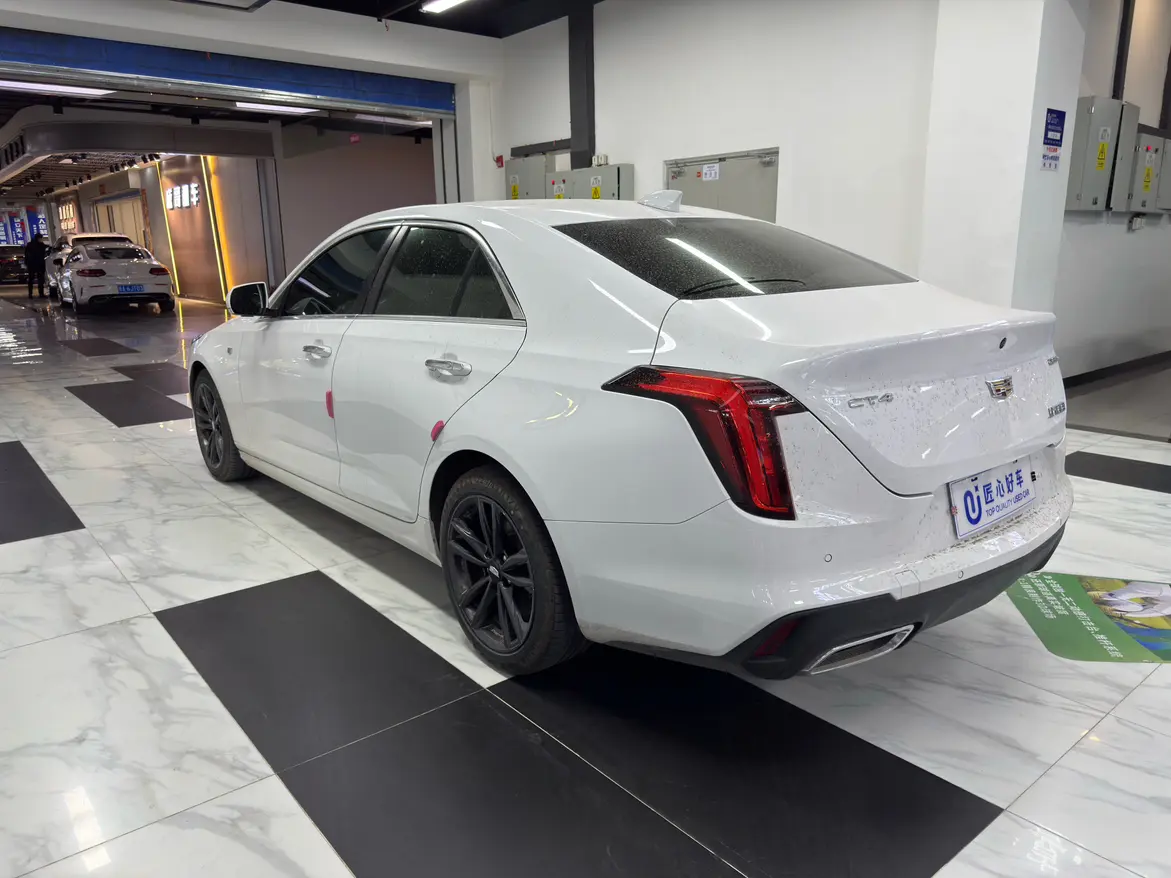 Cadillac CT4