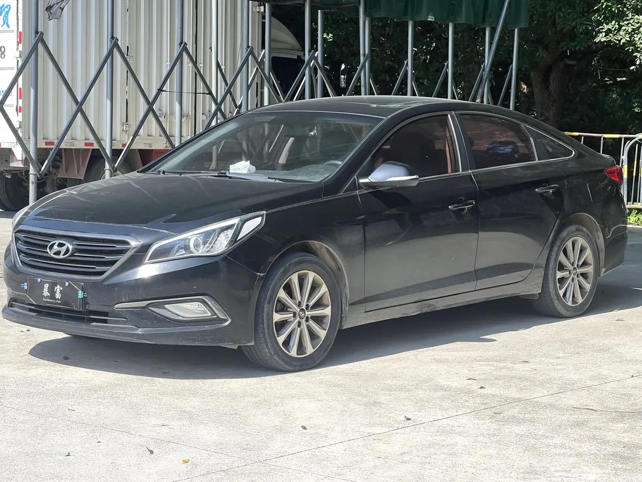 Hyundai Sonata nine