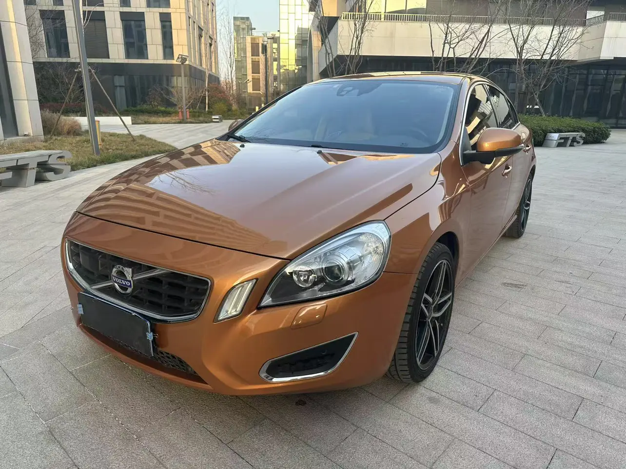 Volvo S60 (imported)