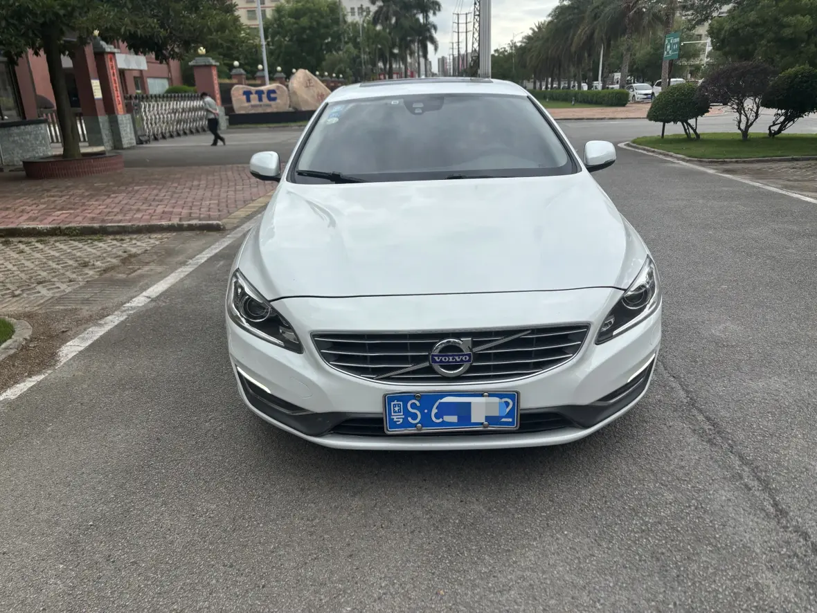 Volvo S60