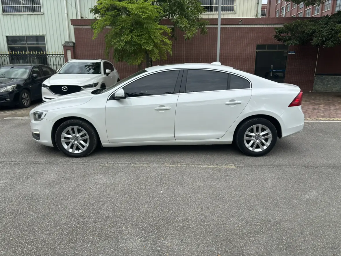 Volvo S60