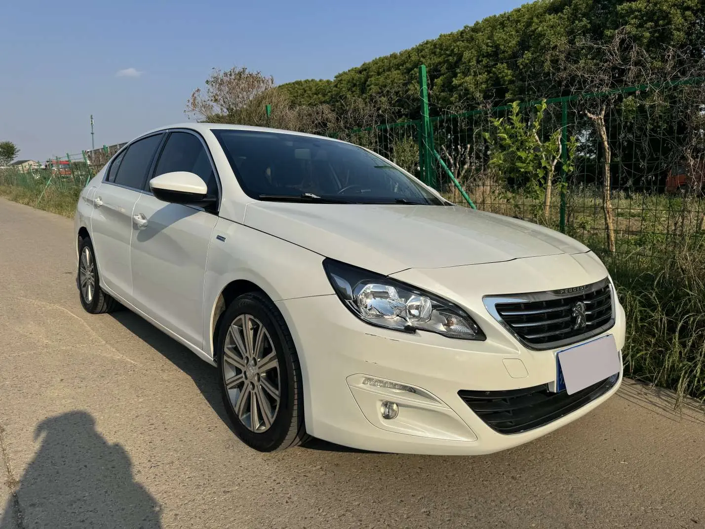 Peugeot 408