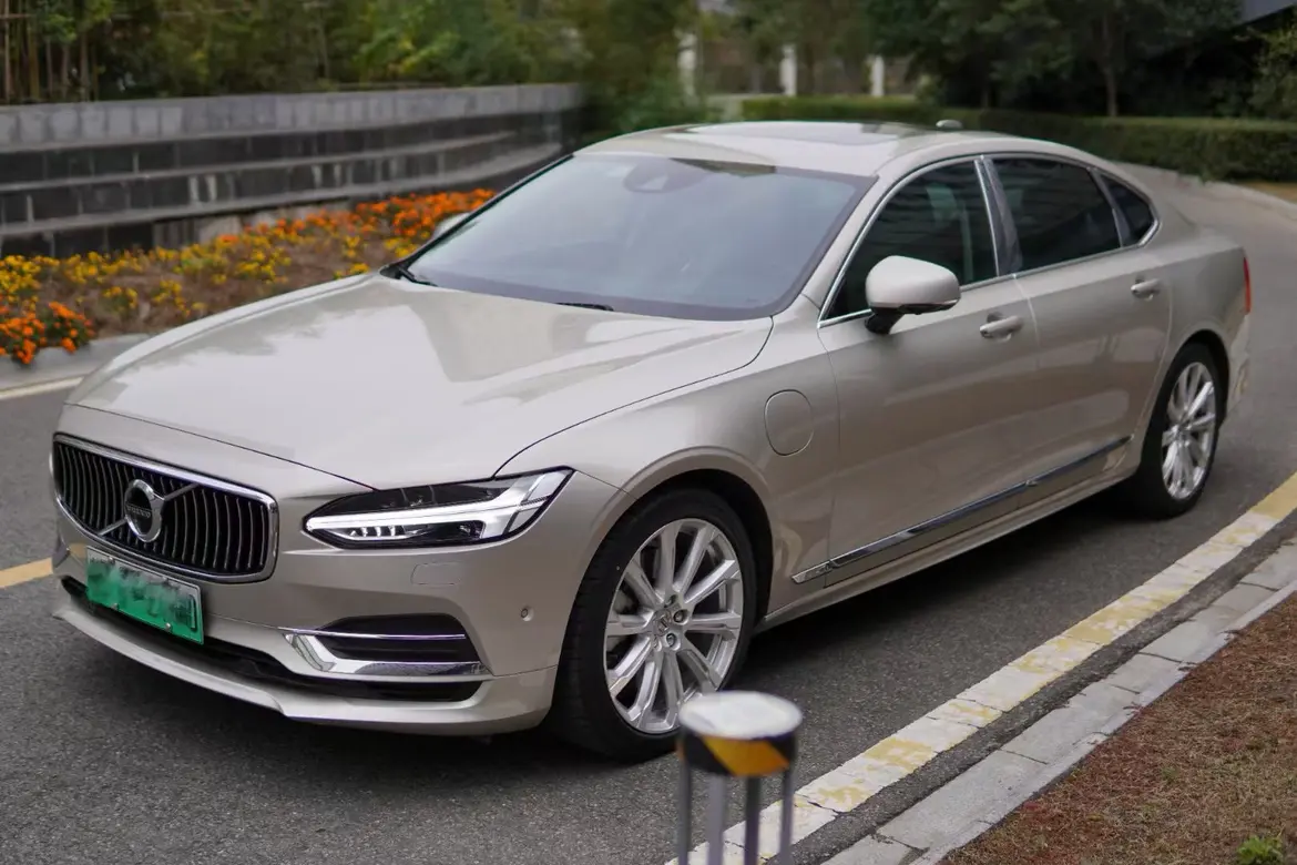 Volvo S90 PHEV