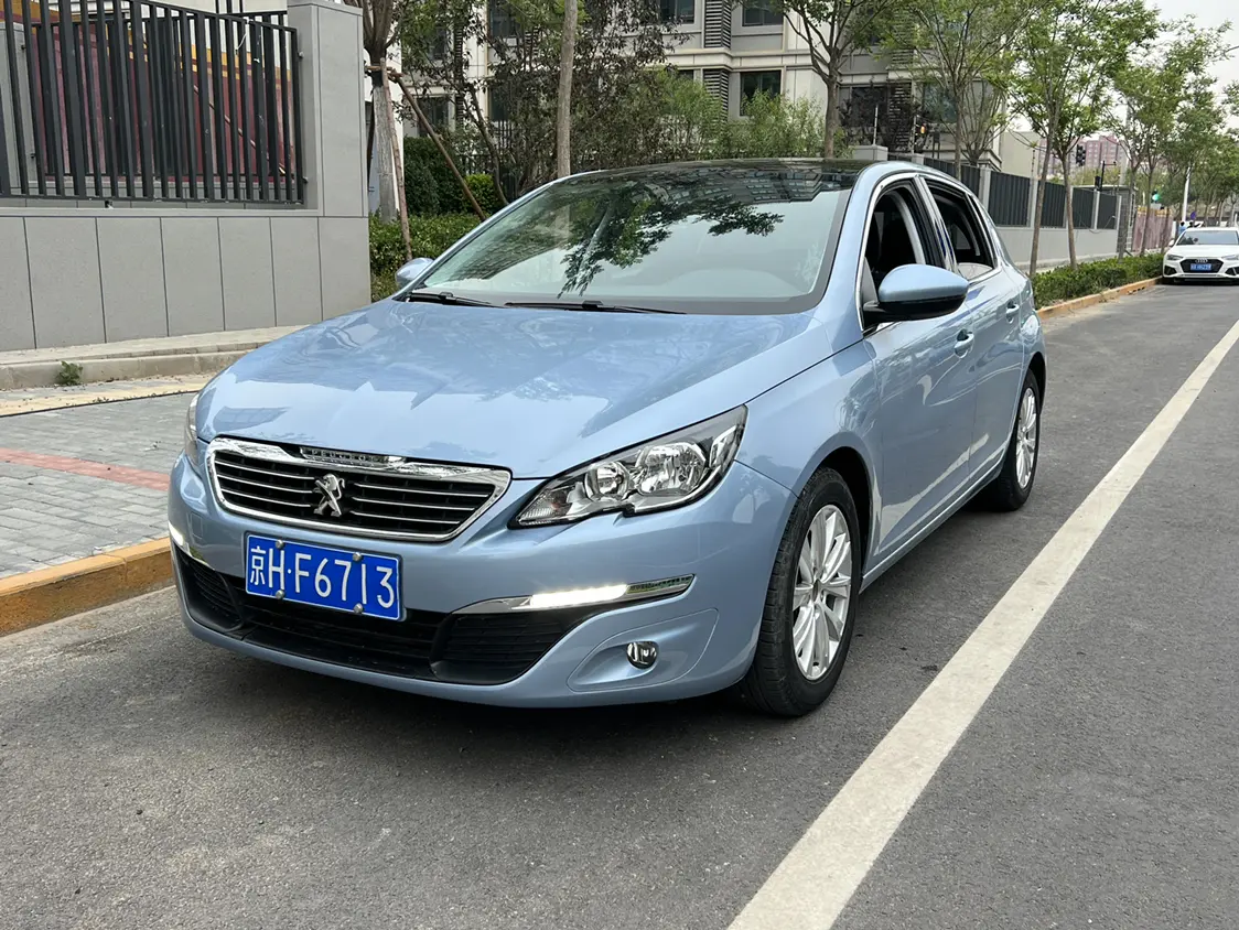 Peugeot 308S