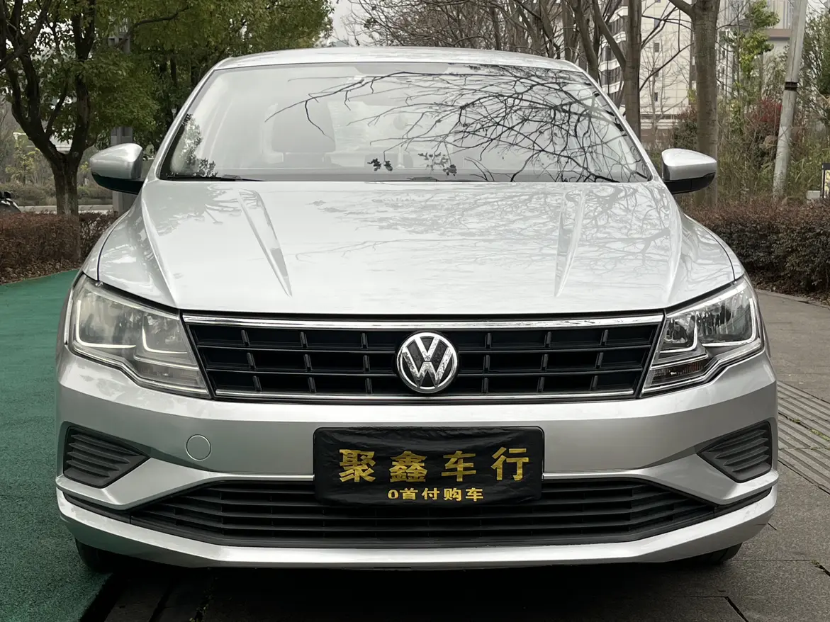 Volkswagen Jetta  из Китая