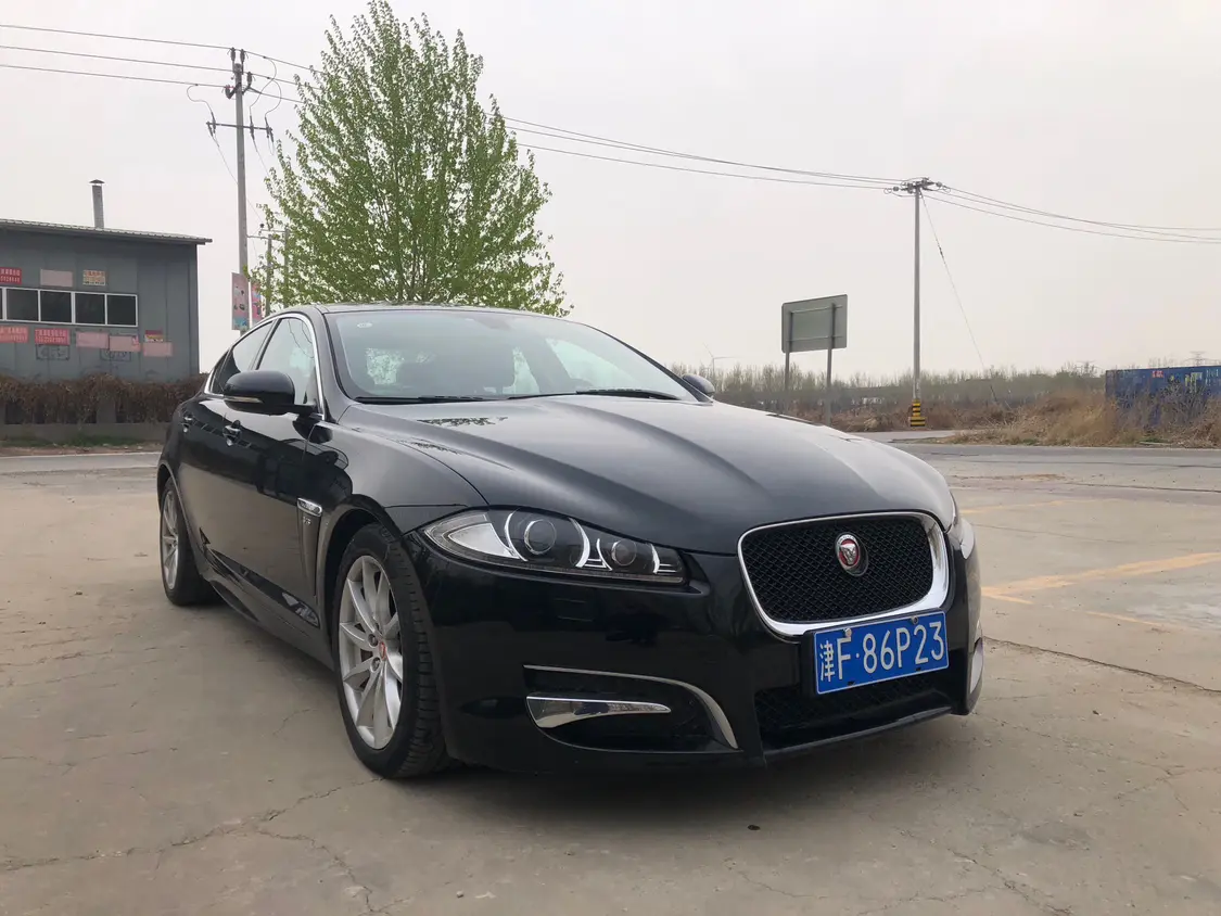 Jaguar XF