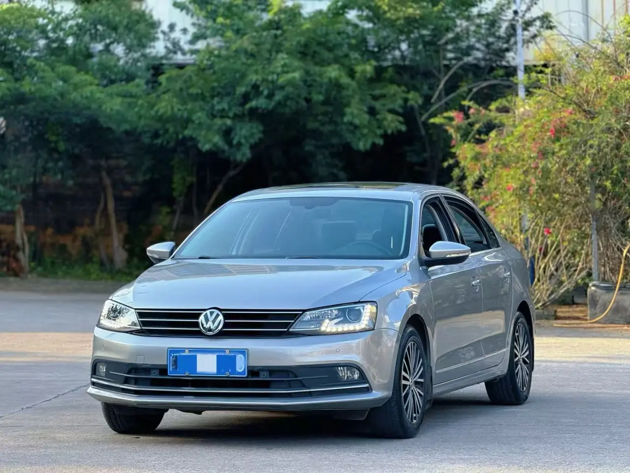 Volkswagen Sagitar