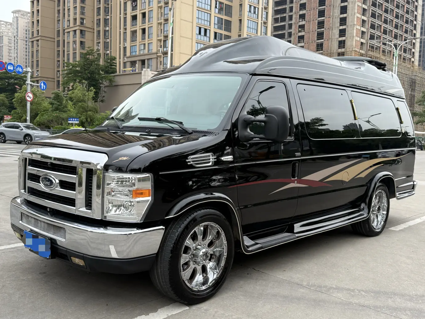 Ford E350
