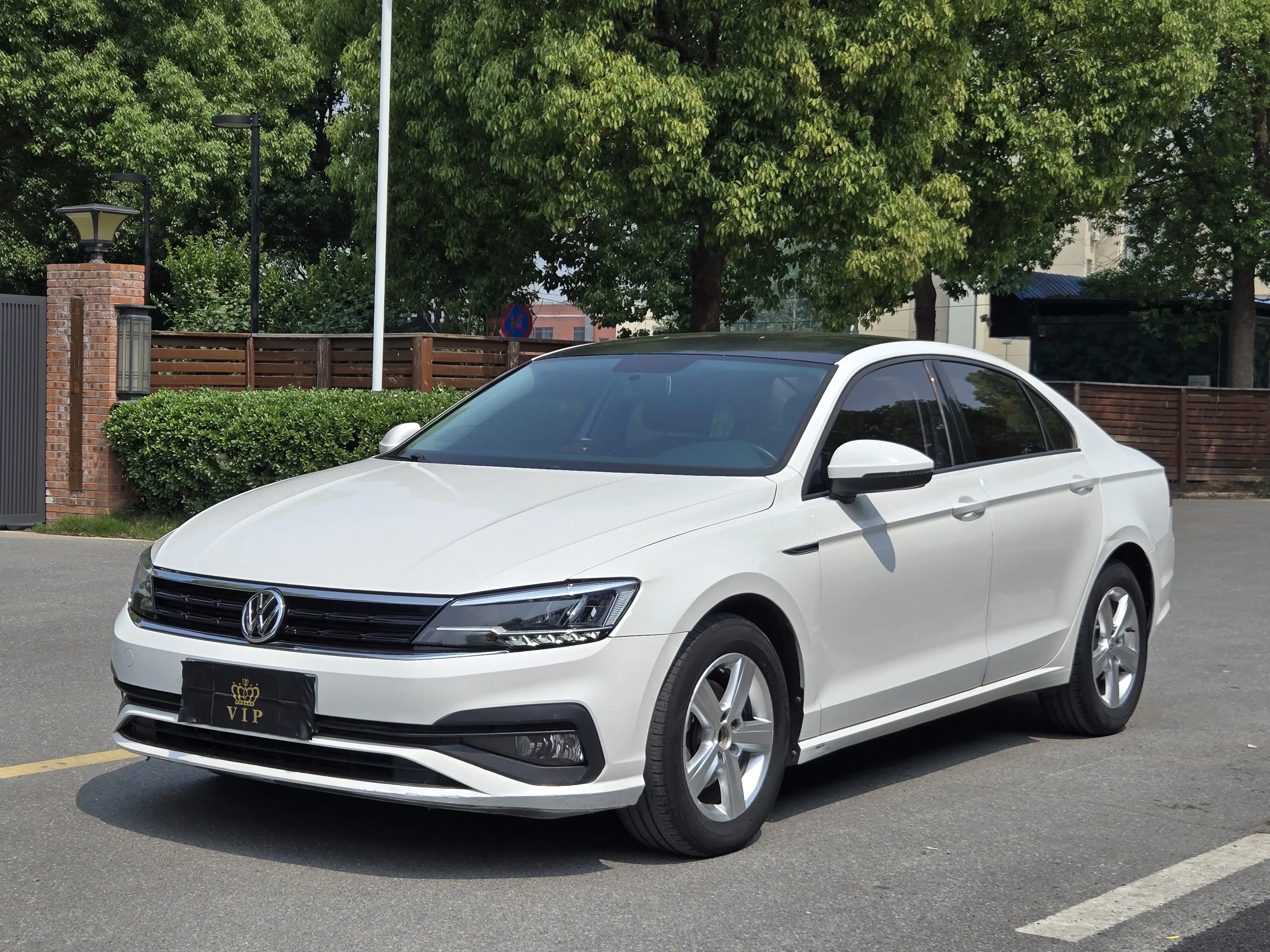 Volkswagen Lingdu