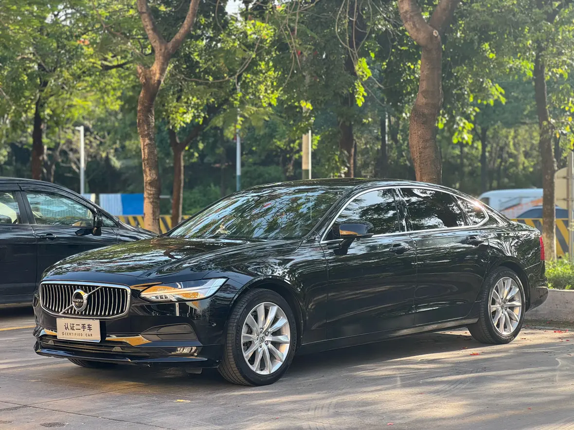 Volvo S90