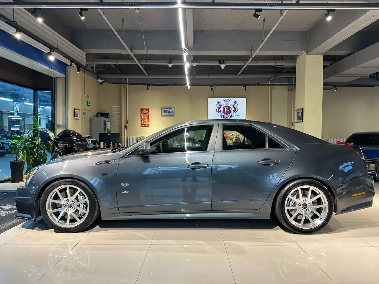 Cadillac CTS (imported)