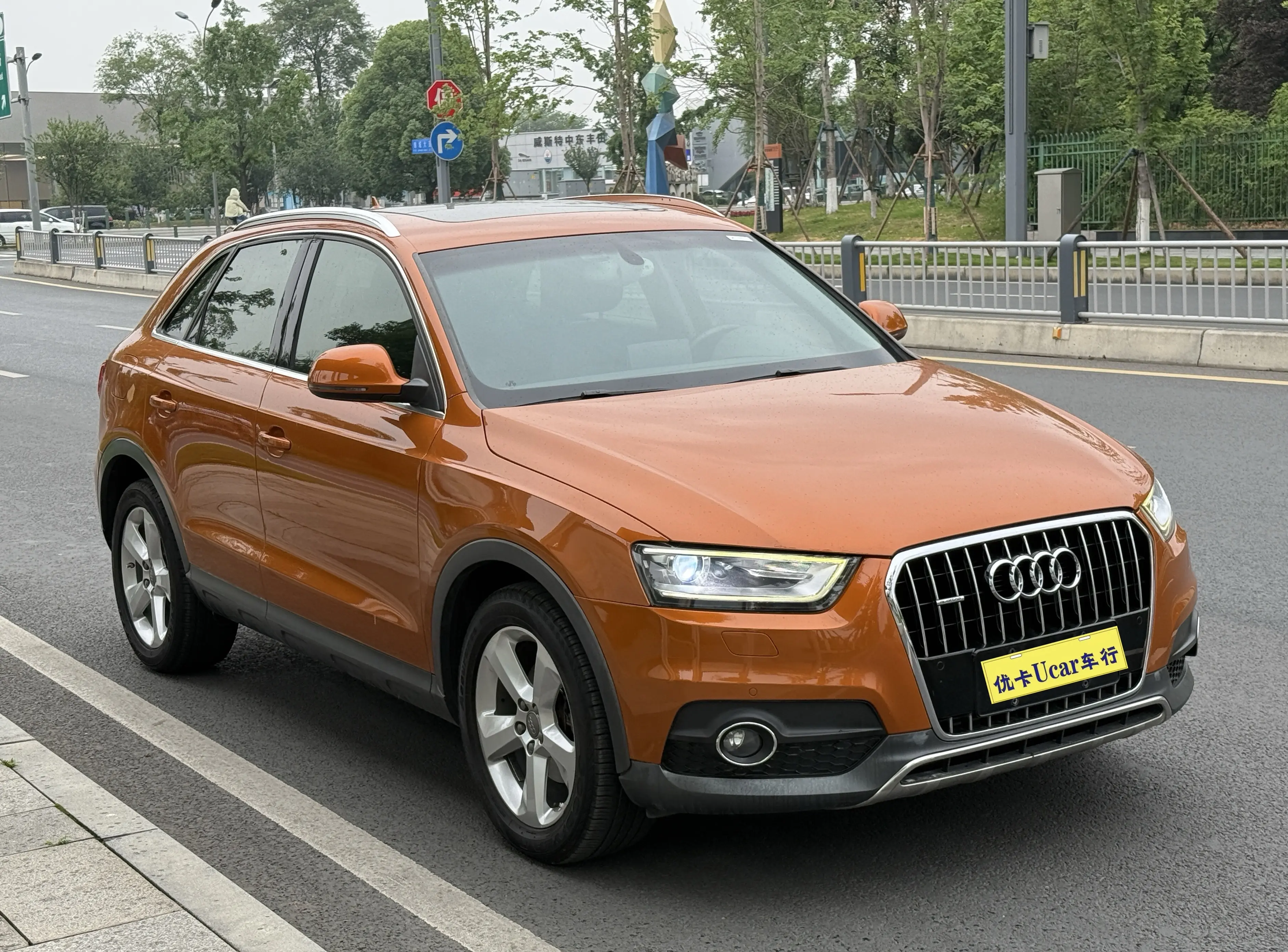 Audi Q3 (imported)