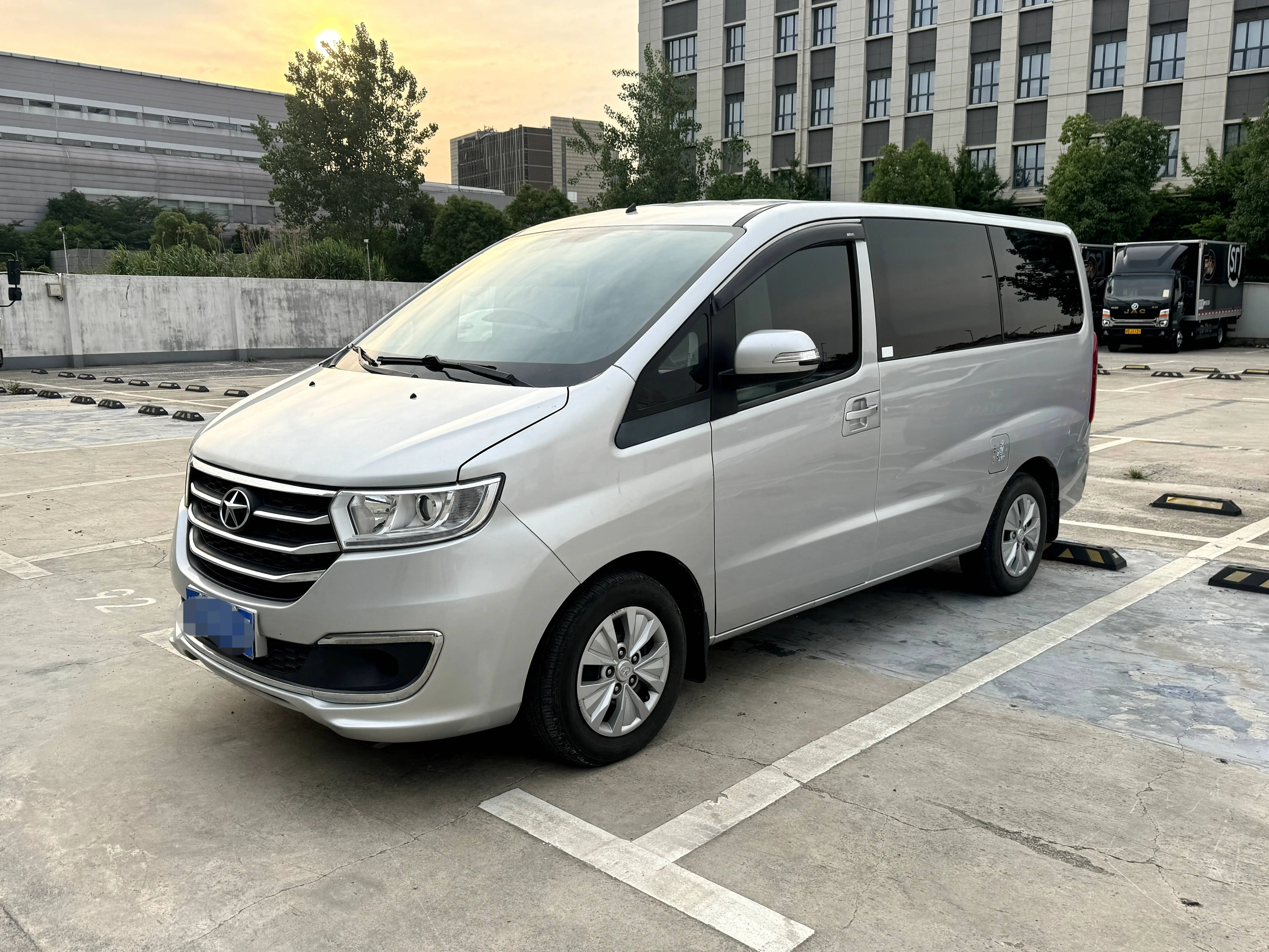 JAC Ruifeng M3  из Китая