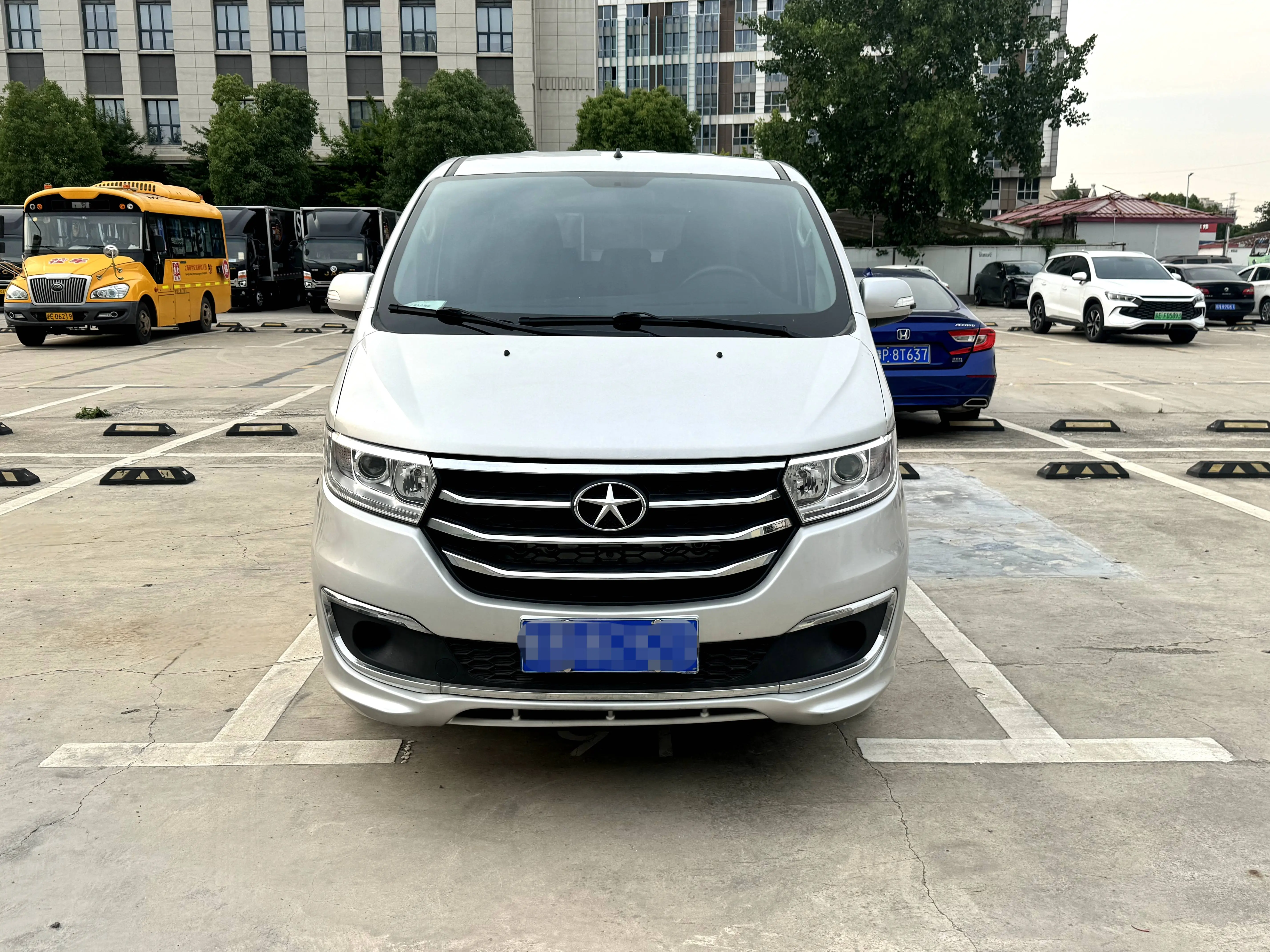 JAC Ruifeng M3  из Китая