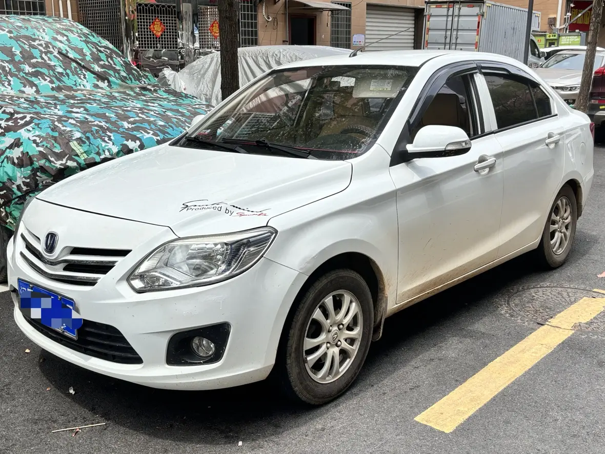 Changan Yuexiang V3  из Китая