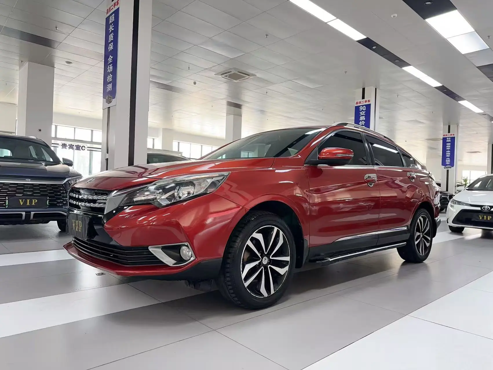 Kai Chen Venucia T90