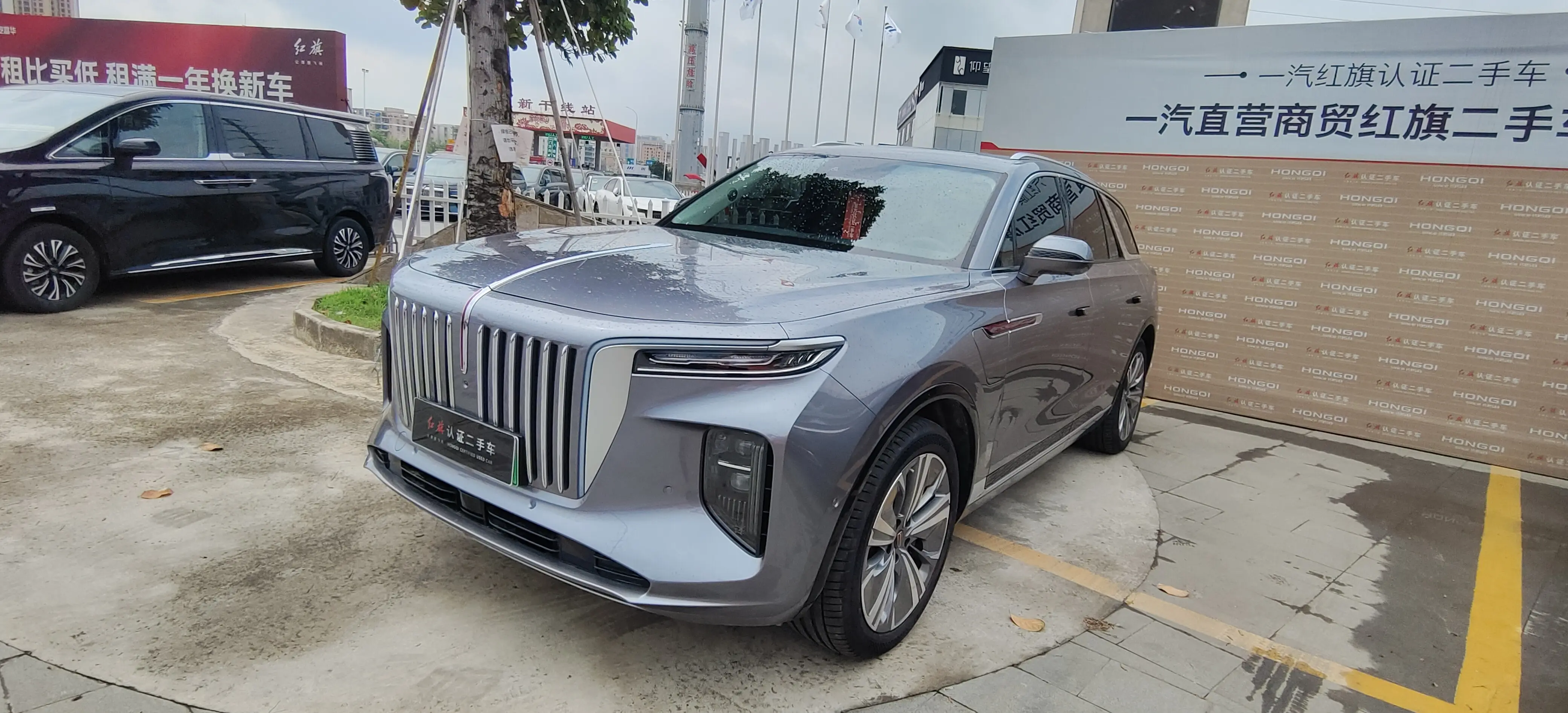 Hongqi E-HS9  из Китая