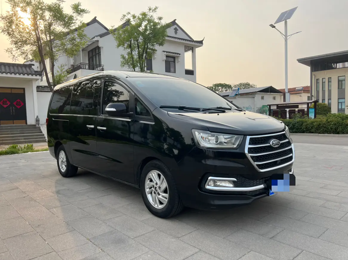 JAC Ruifeng M4