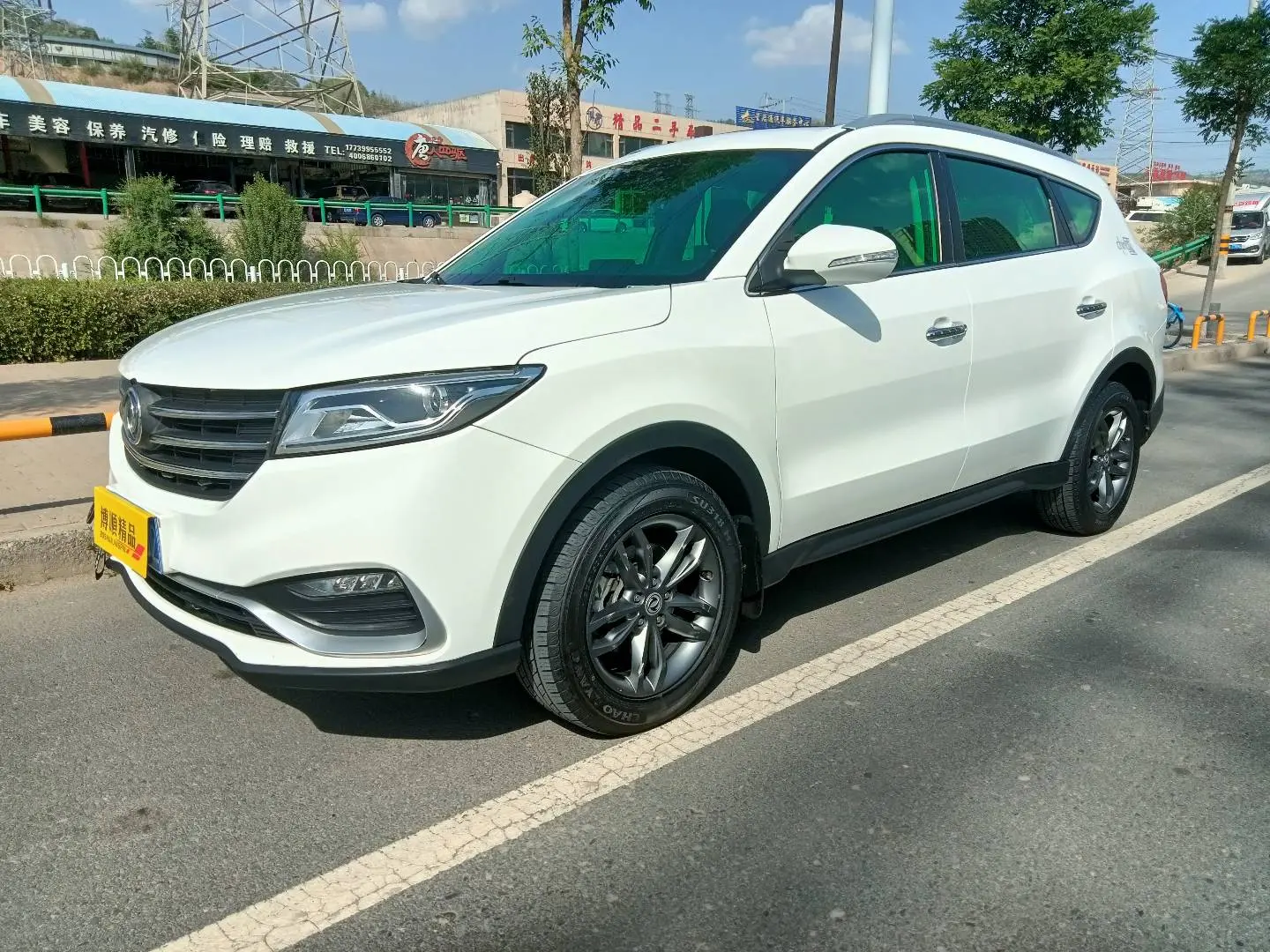 Dongfeng Fengon 580  из Китая