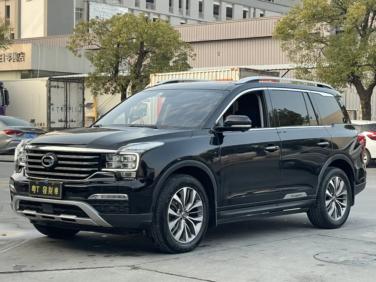 GAC Trumpchi GS8  из Китая