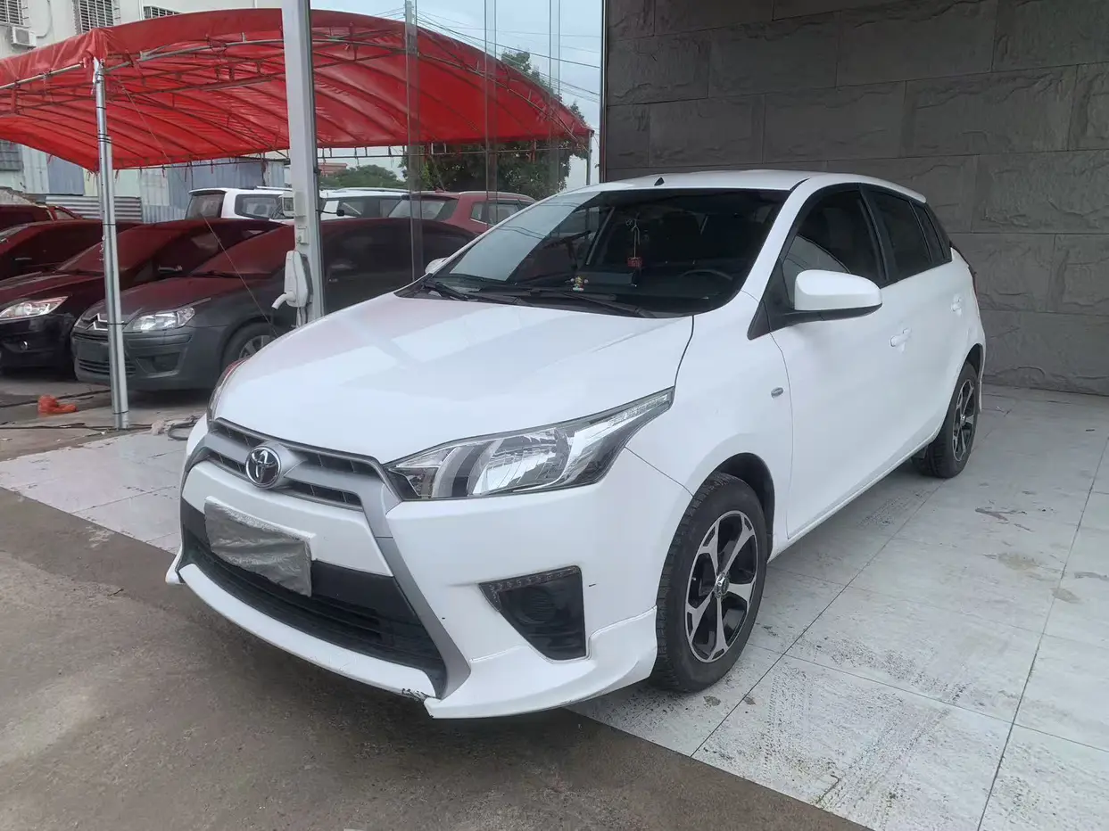 Toyota Yaris L  из Китая