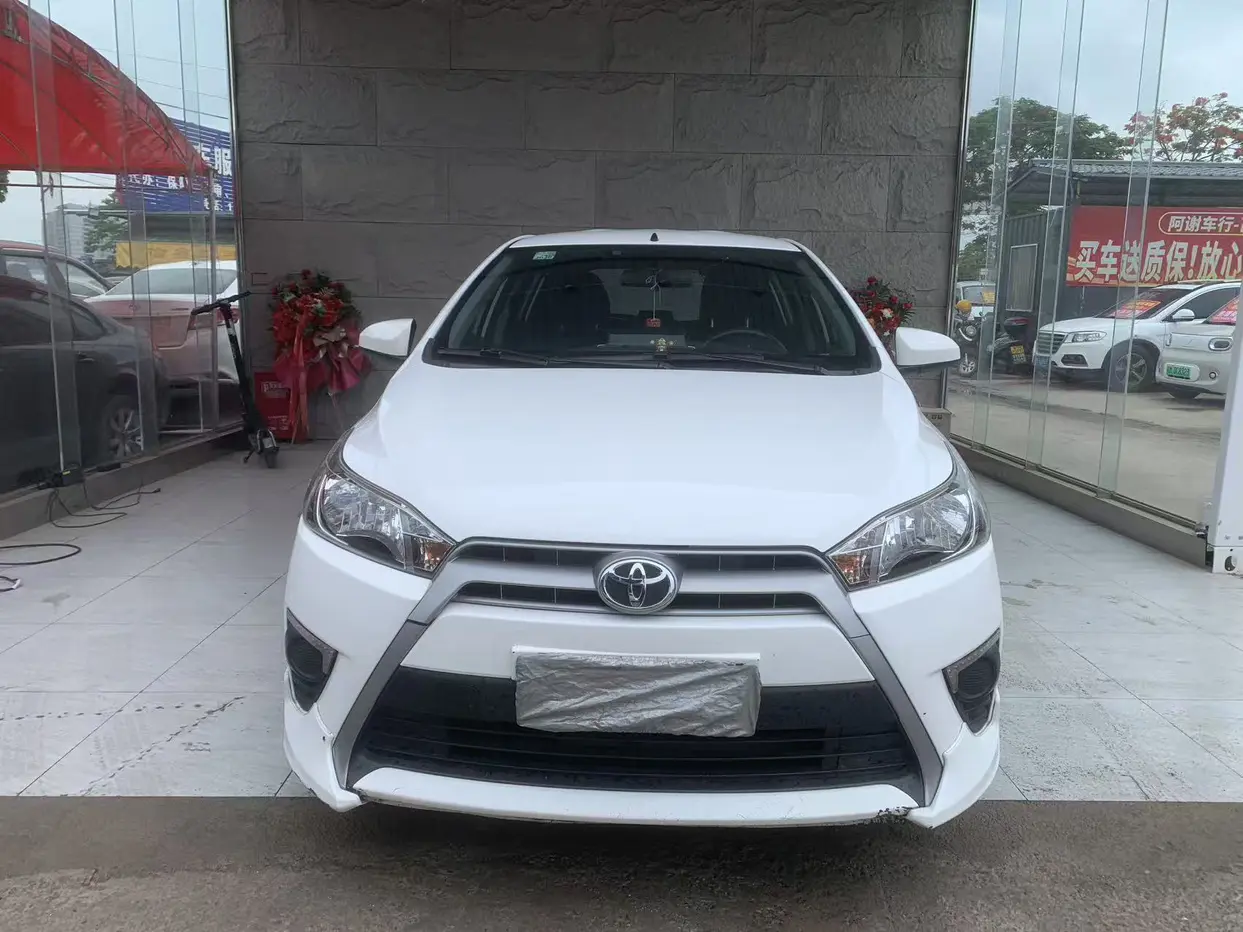 Toyota Yaris L  из Китая