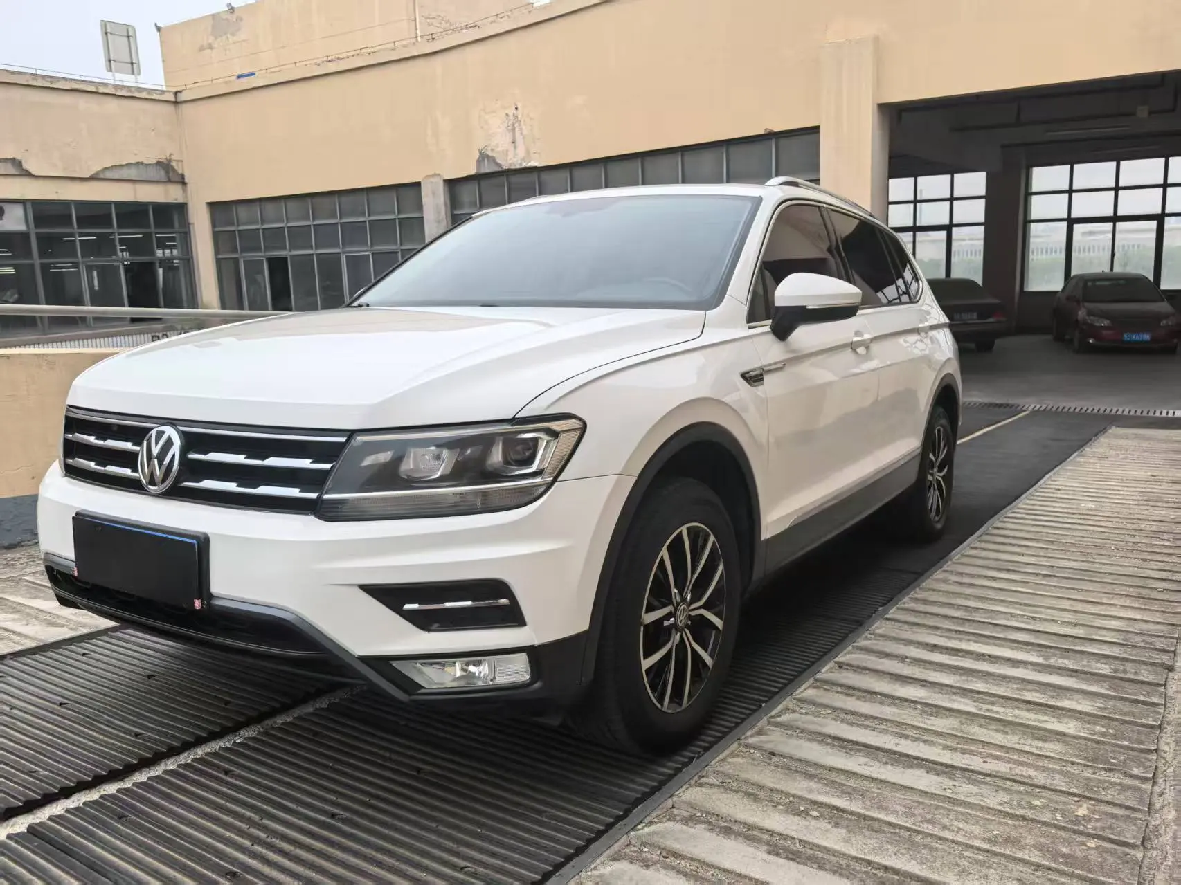 Volkswagen Tiguan L