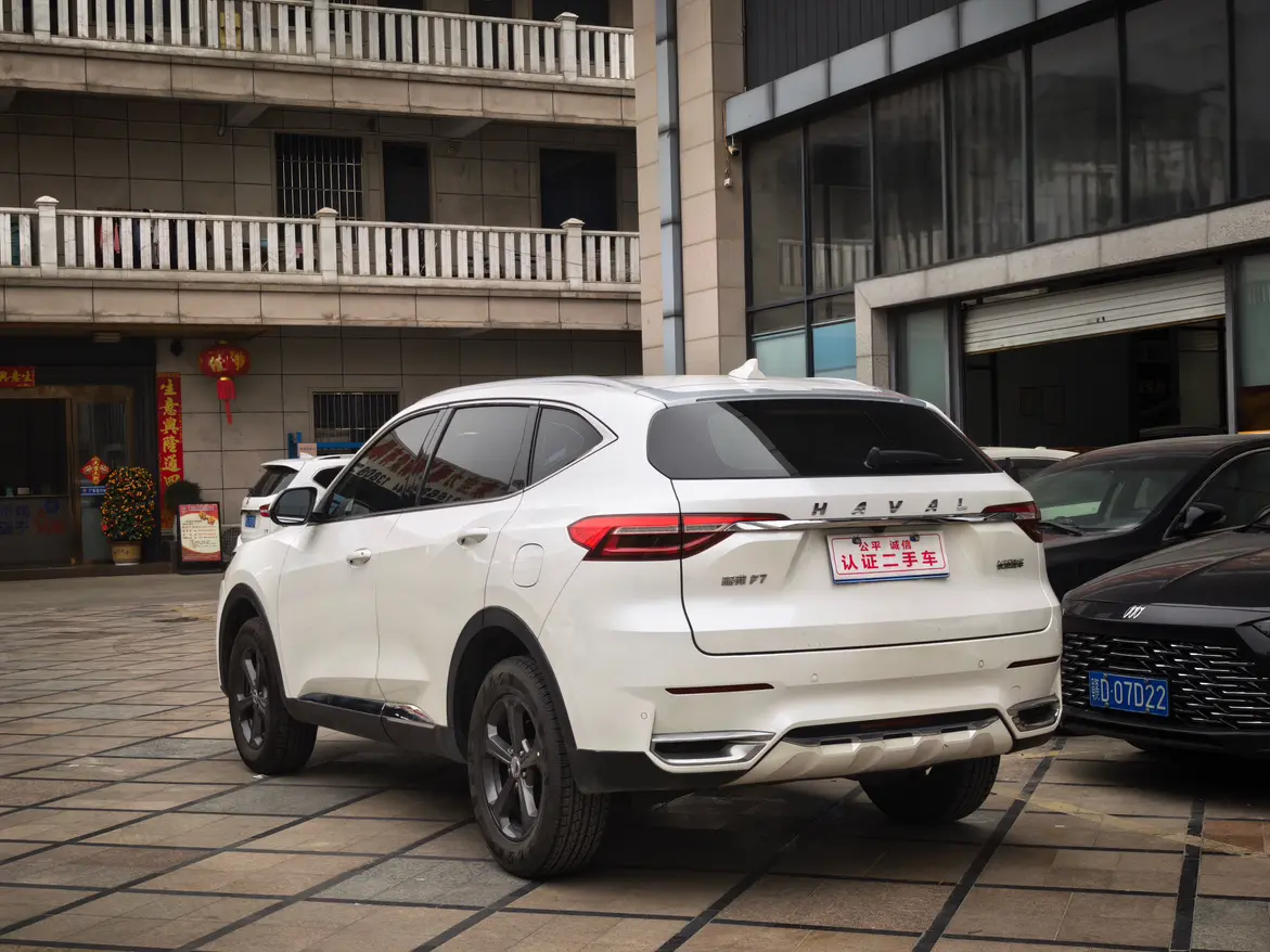 Haval F7