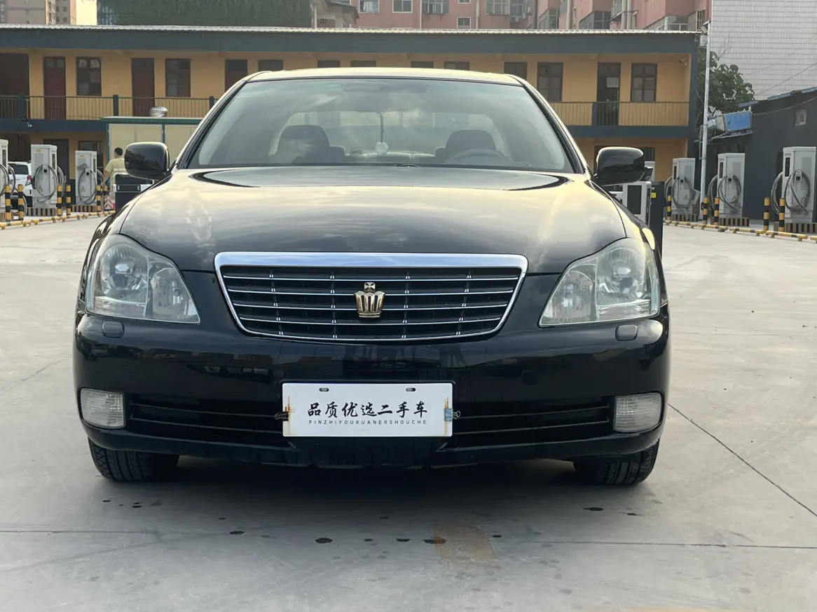 Toyota Crown  из Китая