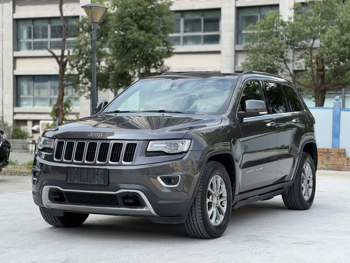 Jeep Grand Cherokee (imported)